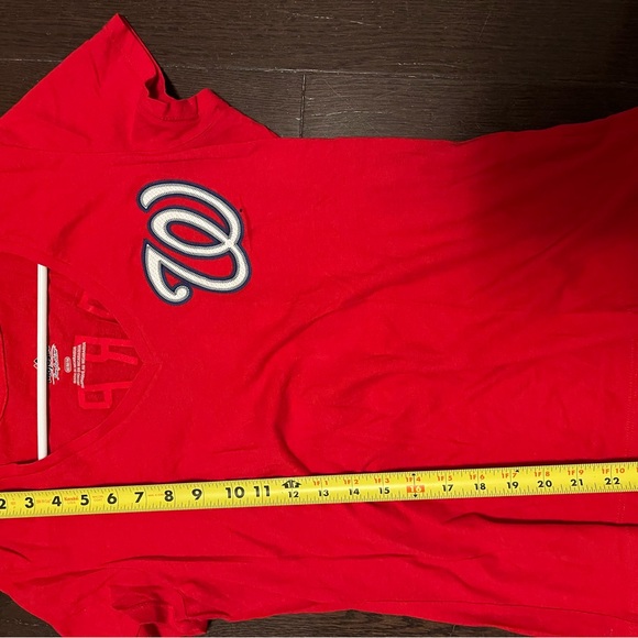 Majestic Women’s Red Washington Nationals T shirt 34 Bryce Harper on back Med - Picture 6 of 6